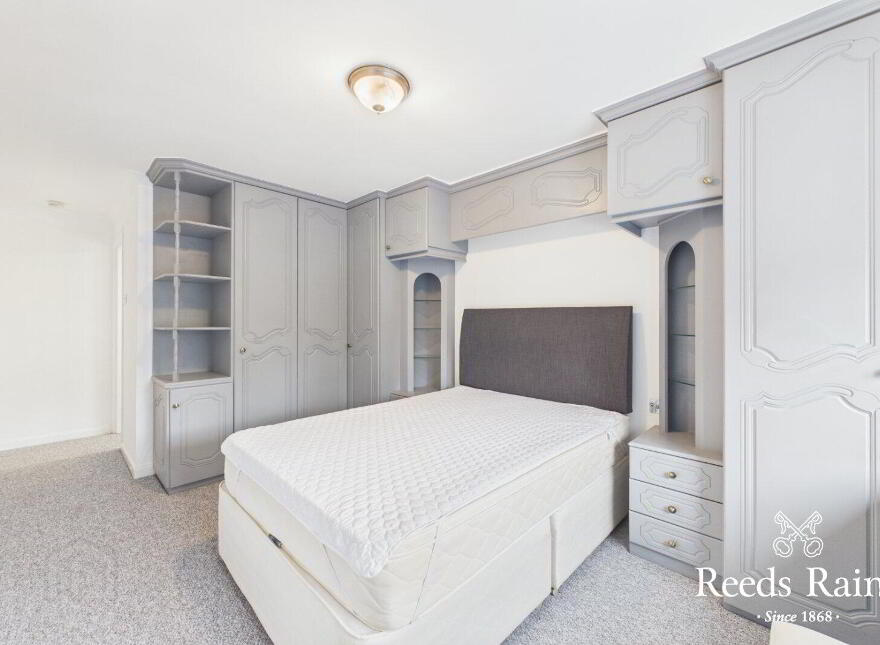 Apartment 3 1A Deramore Park South, Malone, Belfast, BT9 5JY