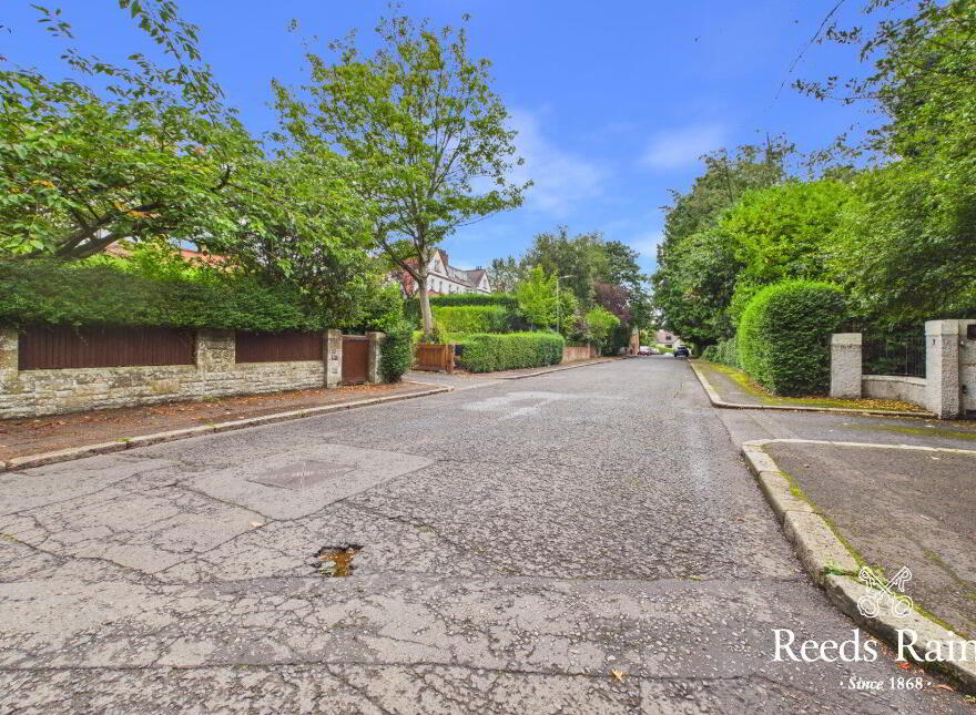 Apartment 3 1A Deramore Park South, Malone, Belfast, BT9 5JY