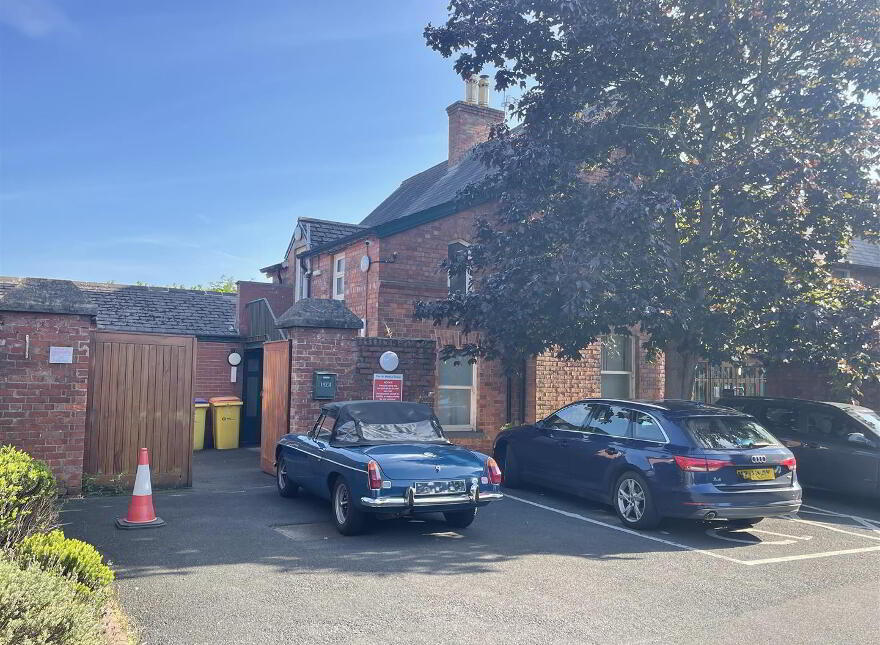 Apt 192A, Kingsway, Dunmurry, Belfast, BT17 9AL