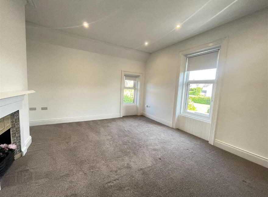 Apt 192A, Kingsway, Dunmurry, Belfast, BT17 9AL
