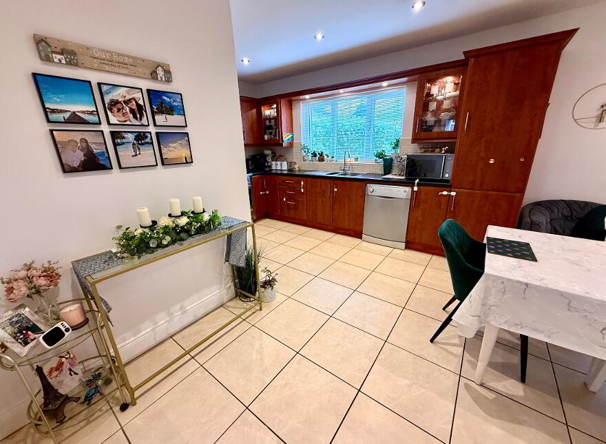 40A Blackthorn Manor, Waterside, Derry, BT47 5ST