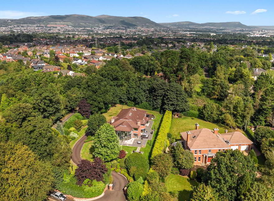 190 Upper Malone Road, Belfast, BT17 9JZ