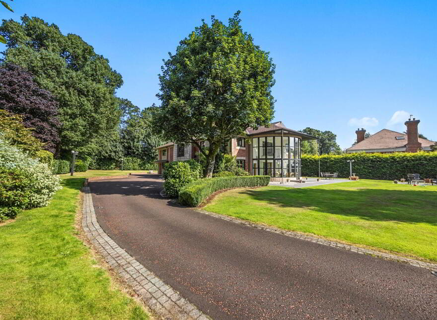 190 Upper Malone Road, Belfast, BT17 9JZ