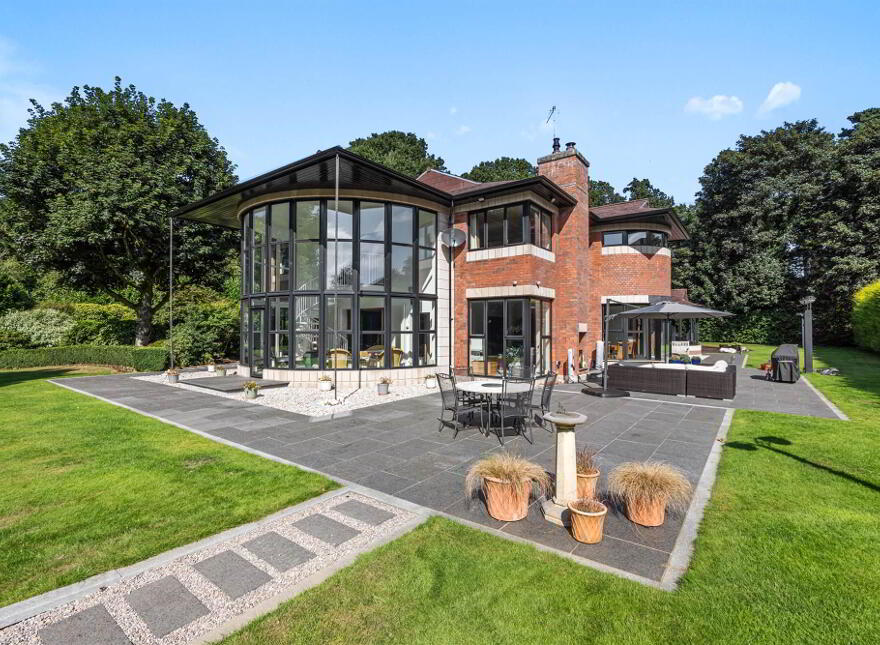 190 Upper Malone Road, Belfast, BT17 9JZ