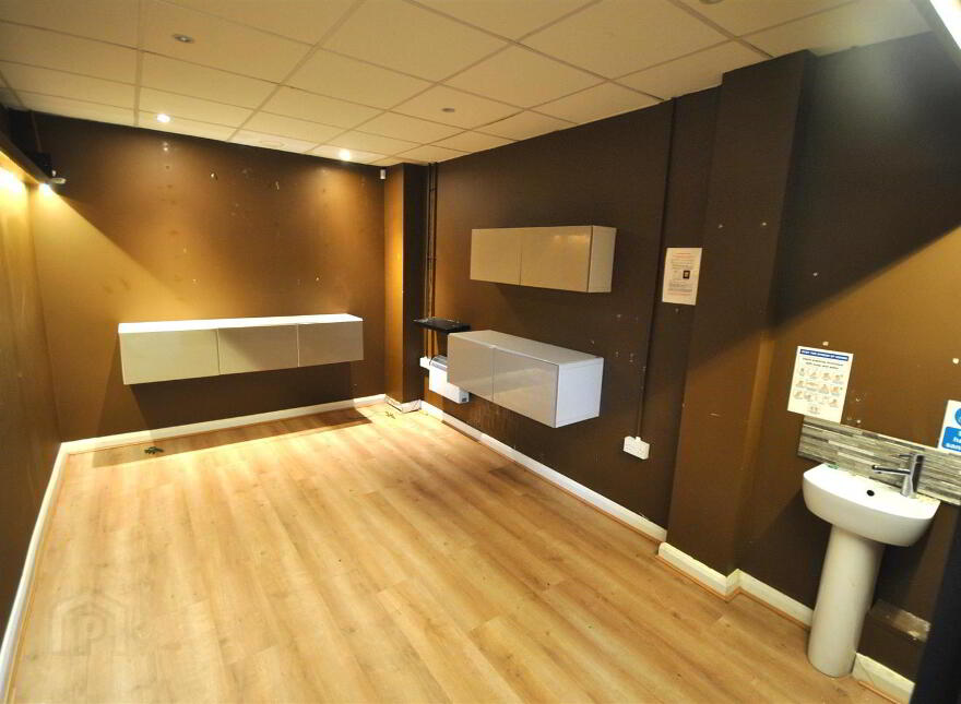 Unit 2a, Bingham Mall, Bangor, BT20 5BQ
