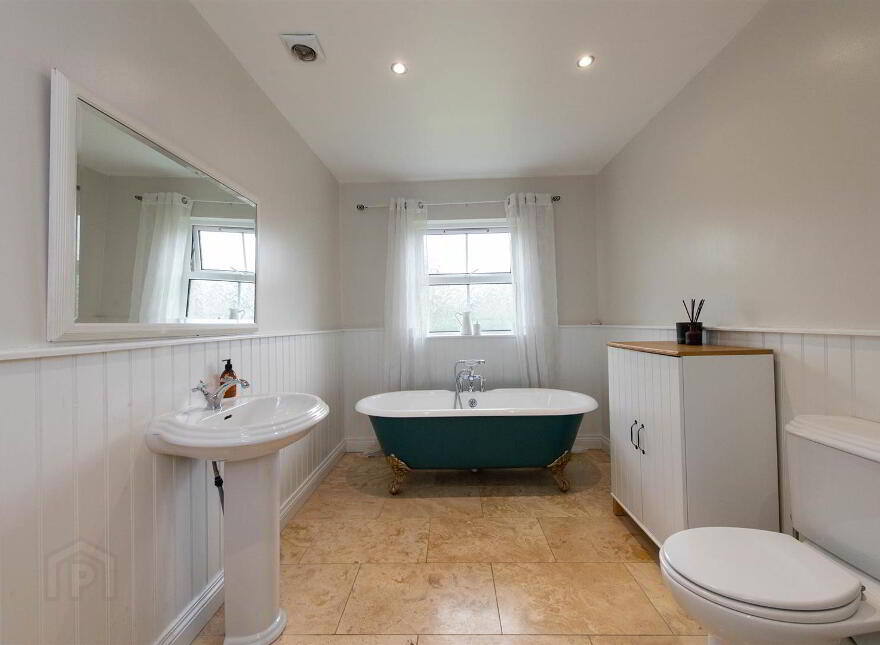 86 Teconnaught Road, Crossgar, BT30 9HH