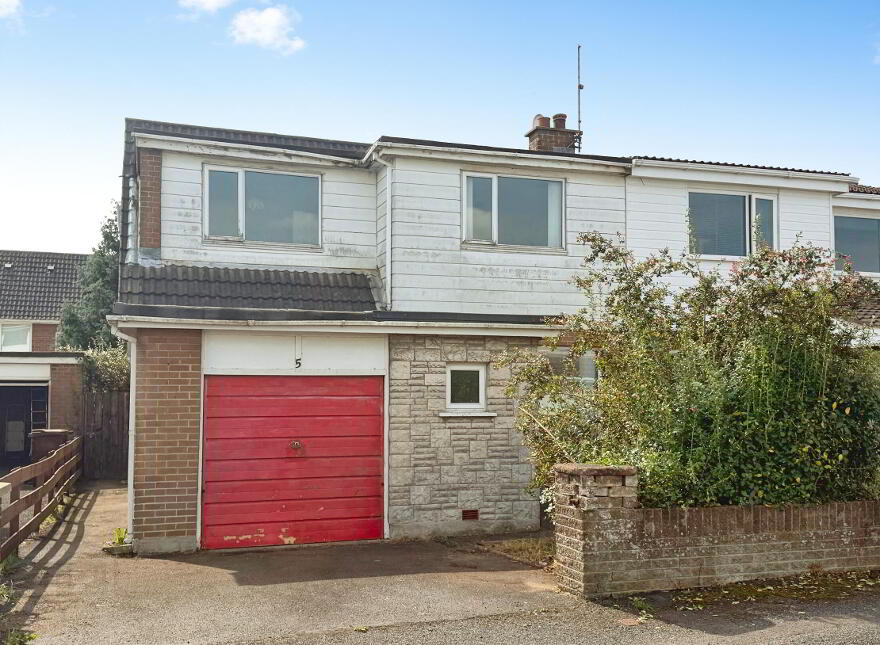 5 Cairnmore Drive, Lisburn, BT28 2DP