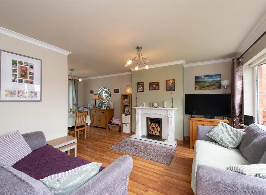 7 Winchester Grove, Carryduff, Belfast, BT8 8QF