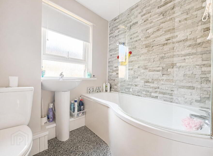 8 Castlemara Drive, Carrickfergus, BT38 7RB
