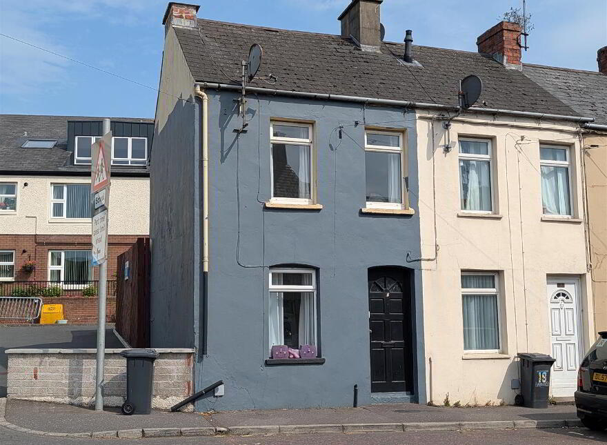 21 Lisburn Street, Ballynahinch, BT24 8BD