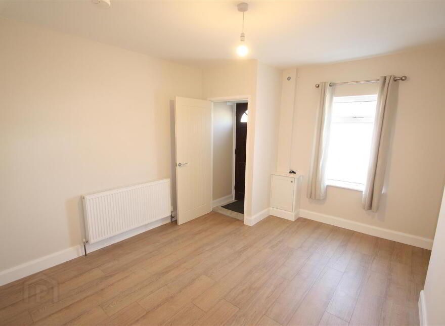 21 Lisburn Street, Ballynahinch, BT24 8BD