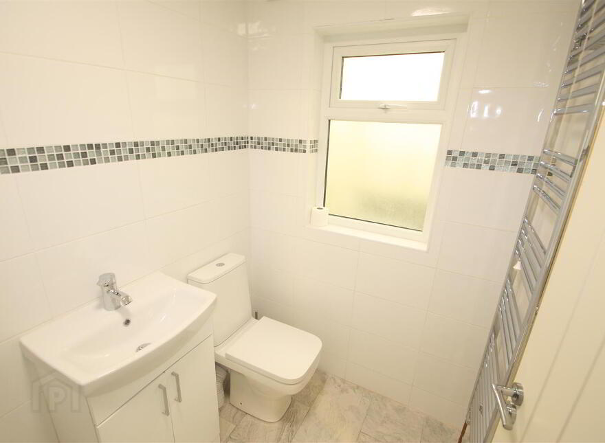 21 Lisburn Street, Ballynahinch, BT24 8BD