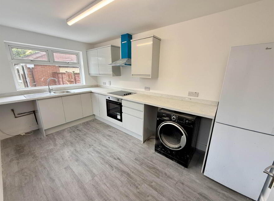 254 Castlereagh Road, Belfast, BT5 6AE
