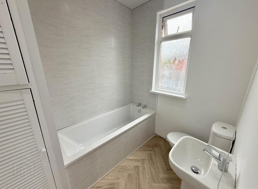 254 Castlereagh Road, Belfast, BT5 6AE