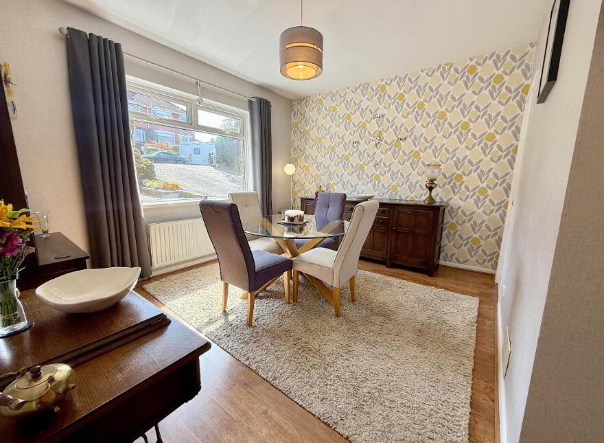 6 Gilnahirk Avenue, Belfast, BT5 7DR