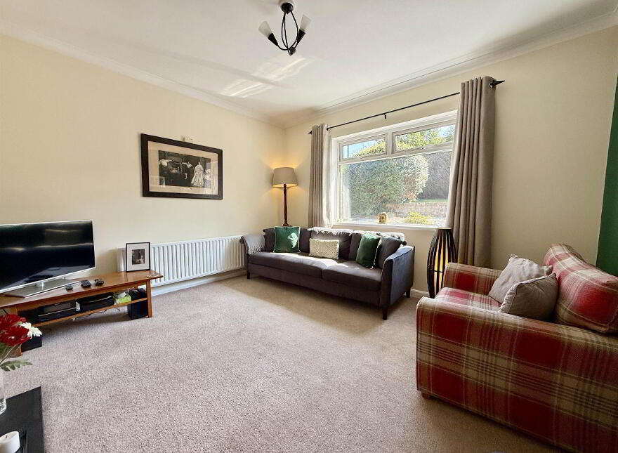 6 Gilnahirk Avenue, Belfast, BT5 7DR