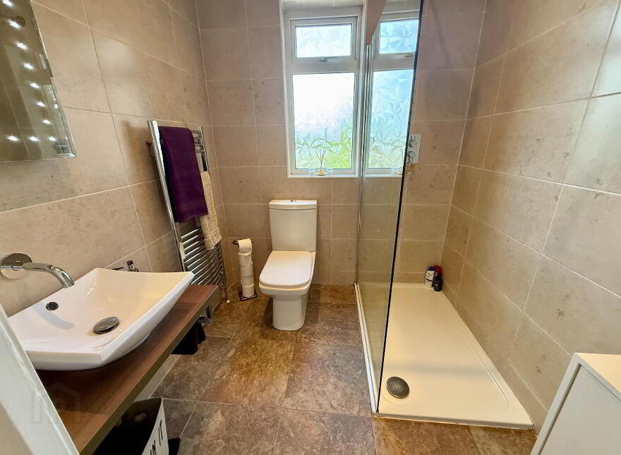 6 Gilnahirk Avenue, Belfast, BT5 7DR
