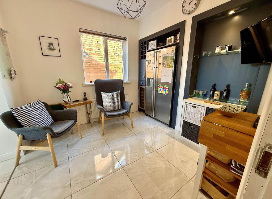 6 Gilnahirk Avenue, Belfast, BT5 7DR