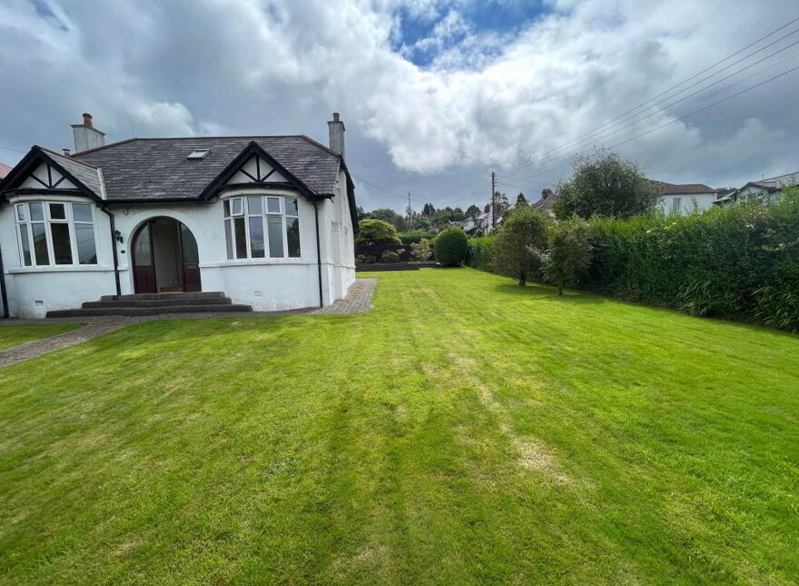 38 Demesne Road, Holywood, BT18 9NB