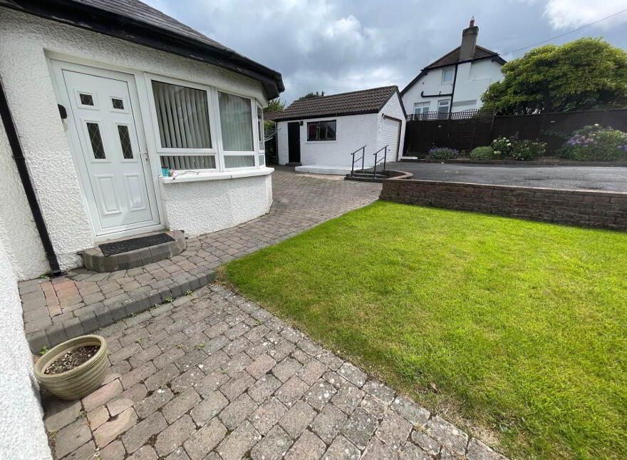 38 Demesne Road, Holywood, BT18 9NB