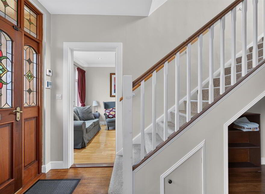 28 Hillside Drive, Belfast, BT9 5EJ
