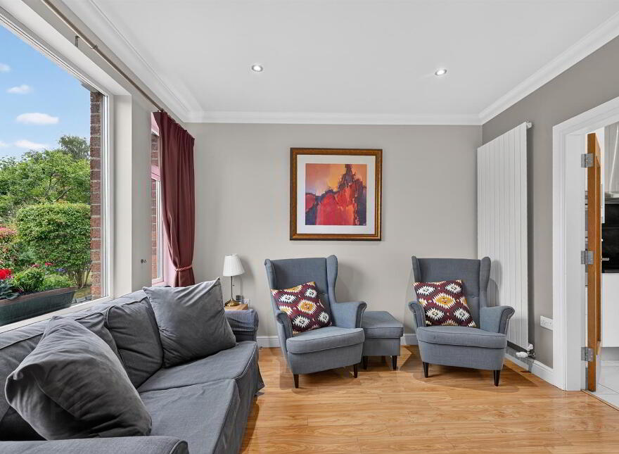28 Hillside Drive, Belfast, BT9 5EJ