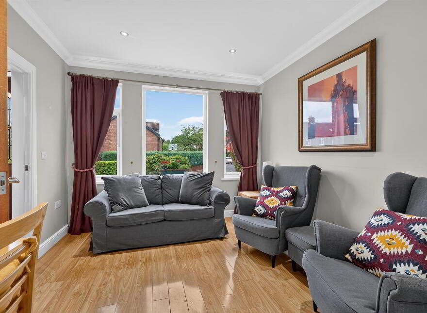 28 Hillside Drive, Belfast, BT9 5EJ