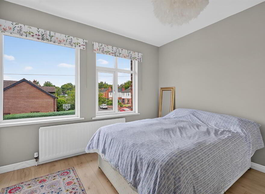 28 Hillside Drive, Belfast, BT9 5EJ