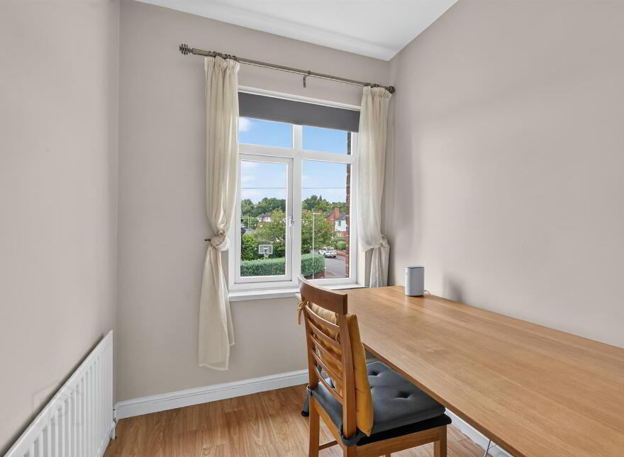 28 Hillside Drive, Belfast, BT9 5EJ