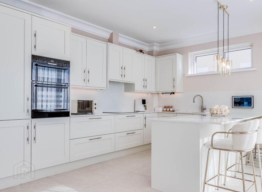 Apt 6, Shore Road, Greenisland, Carrickfergus, BT38 8NT