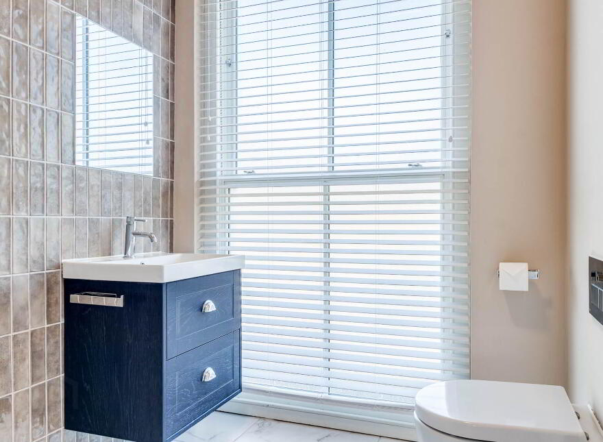 Apt 6, Shore Road, Greenisland, Carrickfergus, BT38 8NT