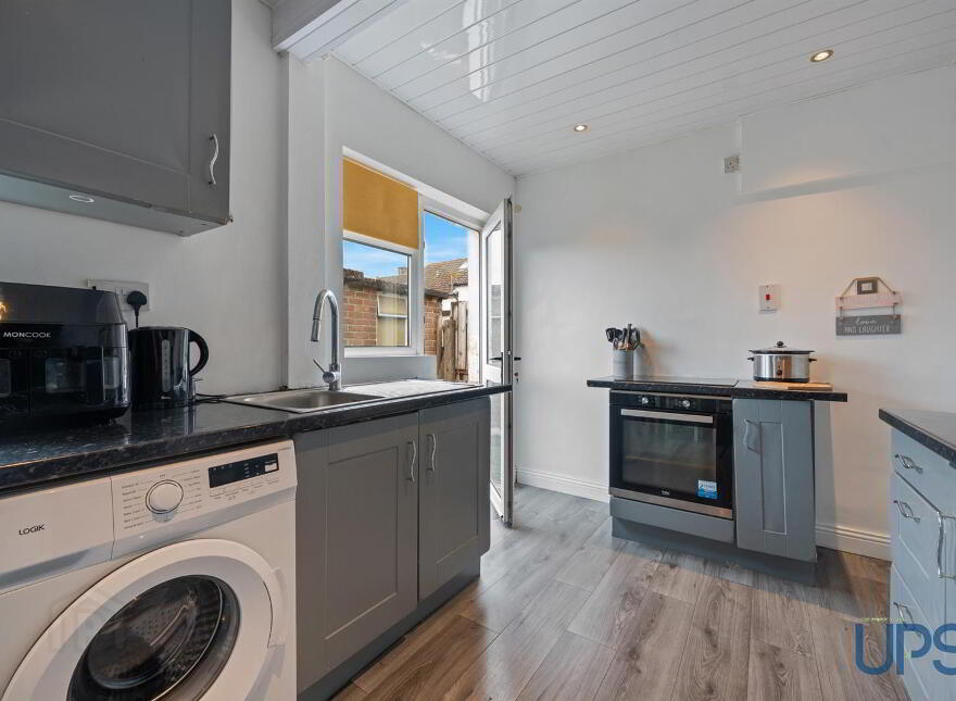 37 Lenadoon Avenue, Stewartstown Road, Belfast, BT11 9HB