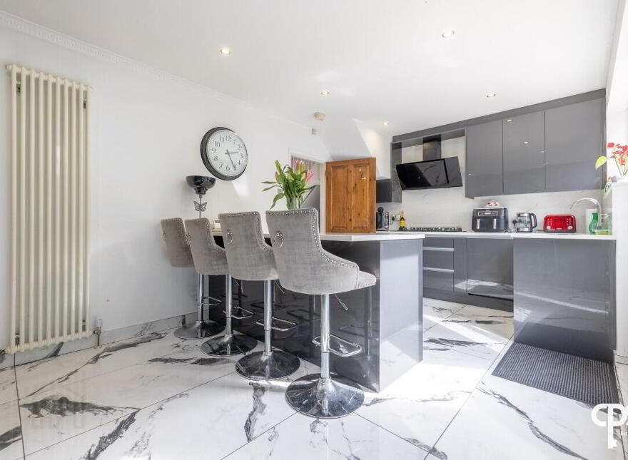 53 Burnside Avenue, Belfast, BT8 6HW