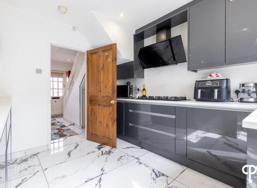 53 Burnside Avenue, Belfast, BT8 6HW