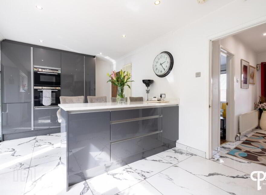 53 Burnside Avenue, Belfast, BT8 6HW