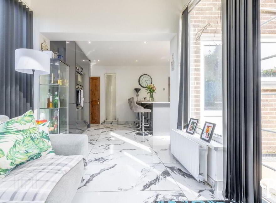 53 Burnside Avenue, Belfast, BT8 6HW