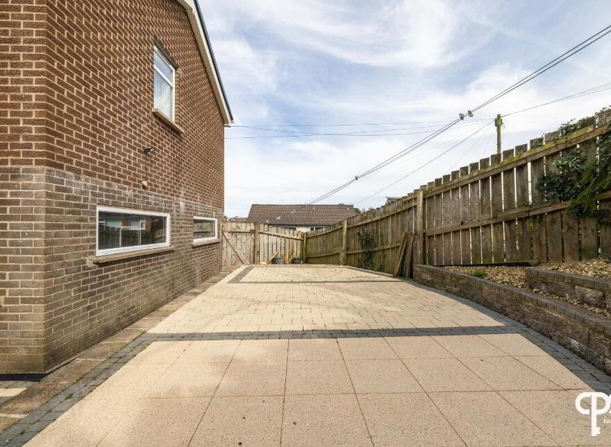 53 Burnside Avenue, Belfast, BT8 6HW