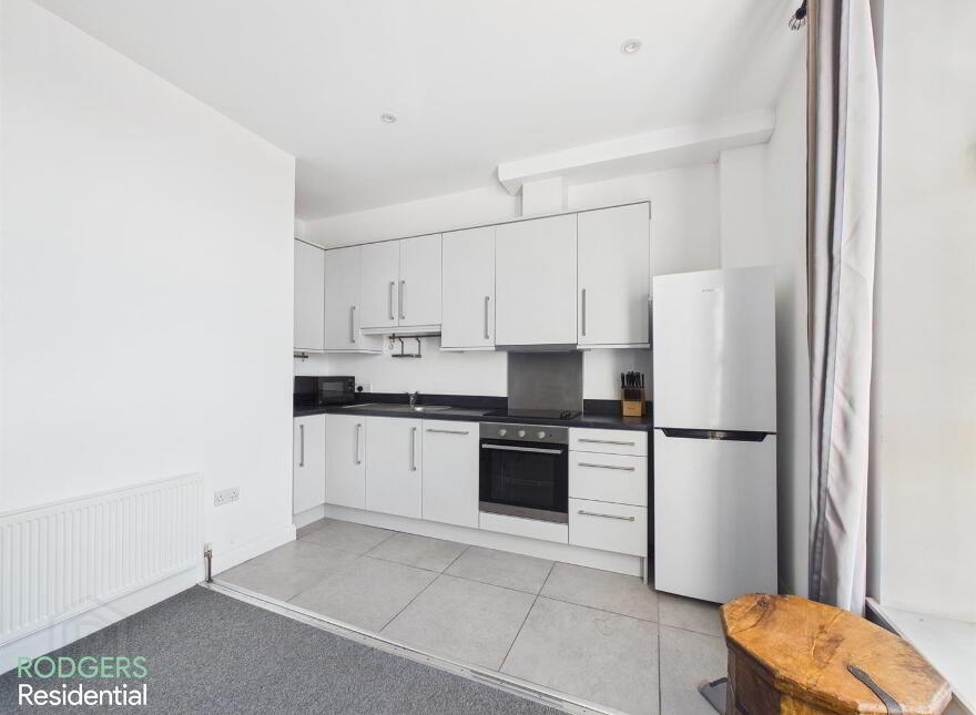 Apt 3, 42-46 Upper Newtownards Road, Belfast, BT4 3EL