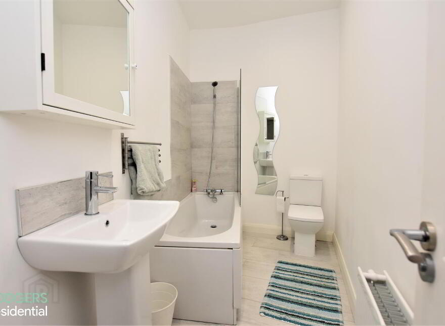 Apt 3, 42-46 Upper Newtownards Road, Belfast, BT4 3EL