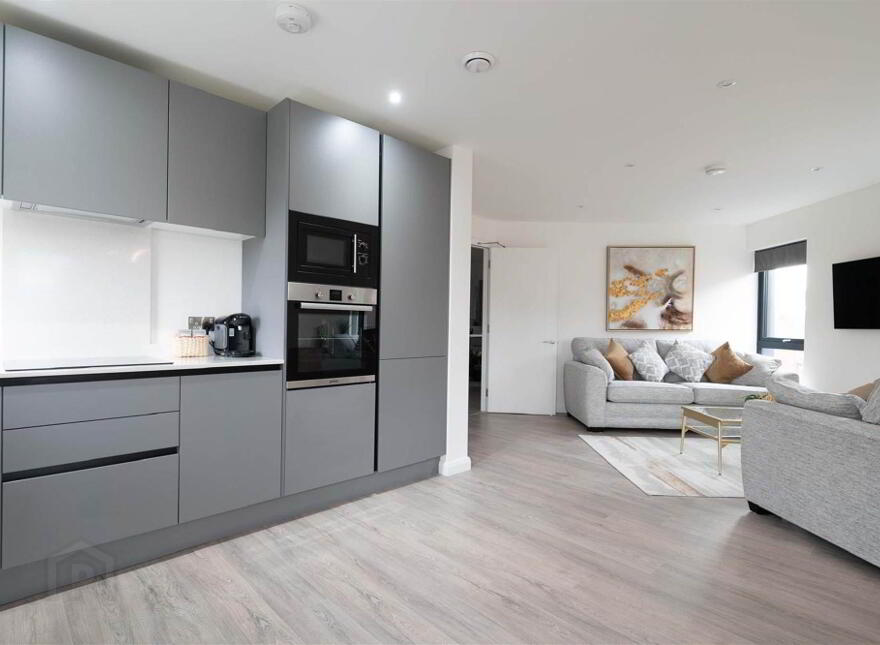 222 Coyles Place, Belfast, BT7 1FD