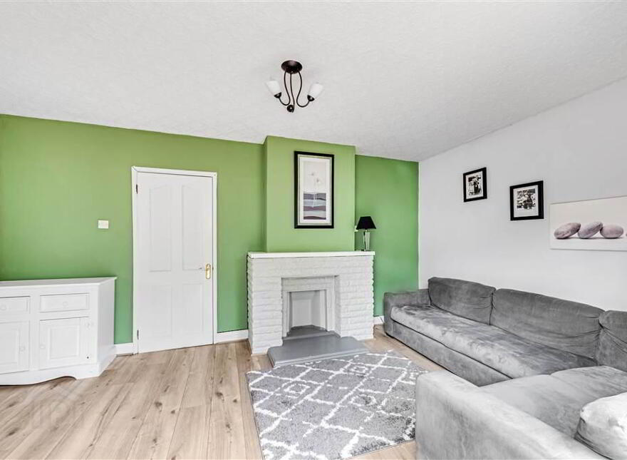 142 Benmore Drive, Belfast, BT10 0EJ