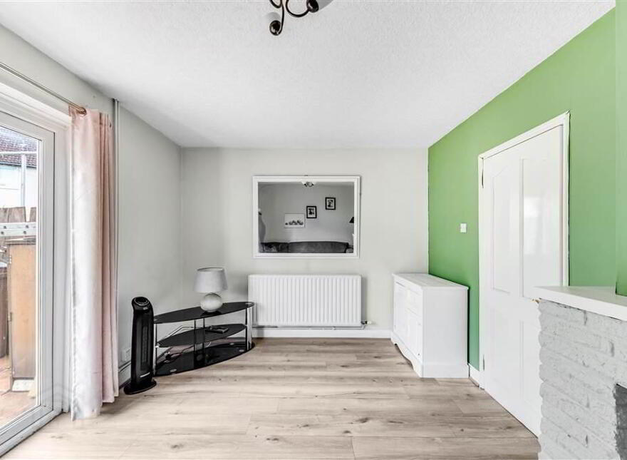 142 Benmore Drive, Belfast, BT10 0EJ