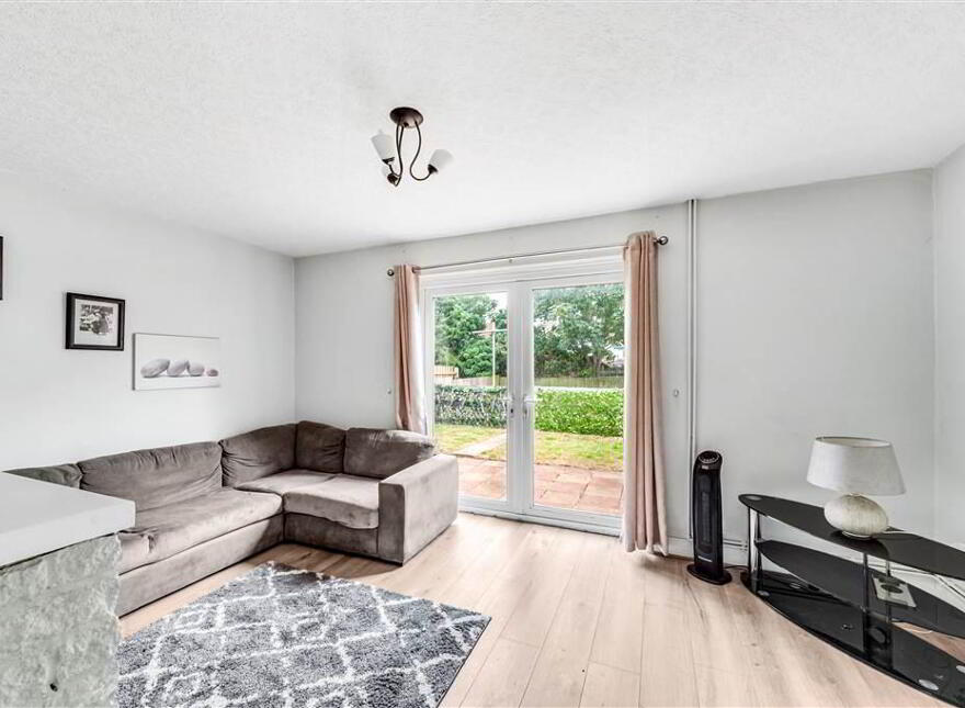 142 Benmore Drive, Belfast, BT10 0EJ