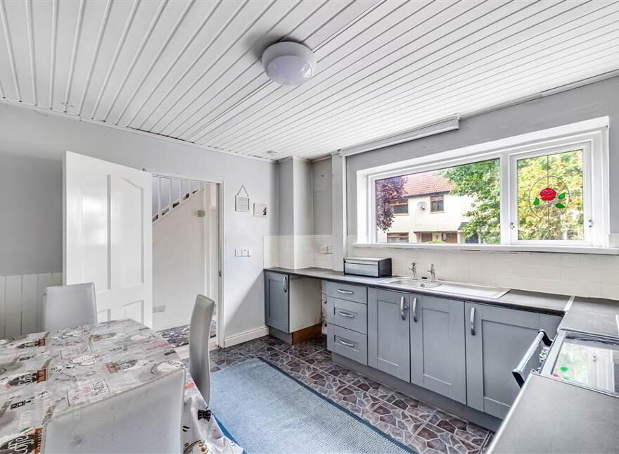 142 Benmore Drive, Belfast, BT10 0EJ