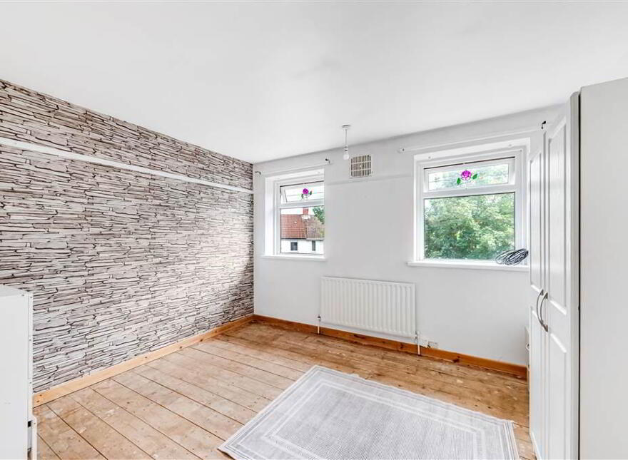 142 Benmore Drive, Belfast, BT10 0EJ