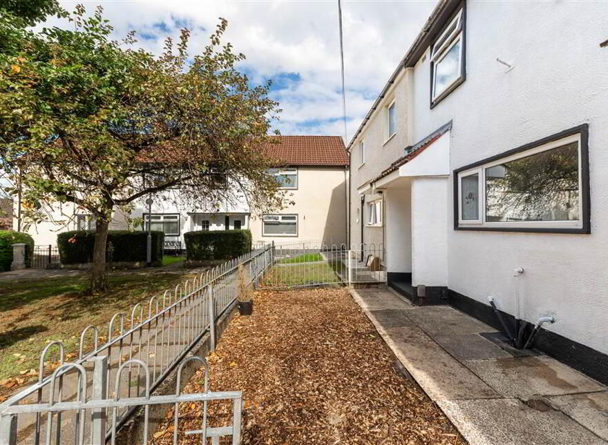 142 Benmore Drive, Belfast, BT10 0EJ