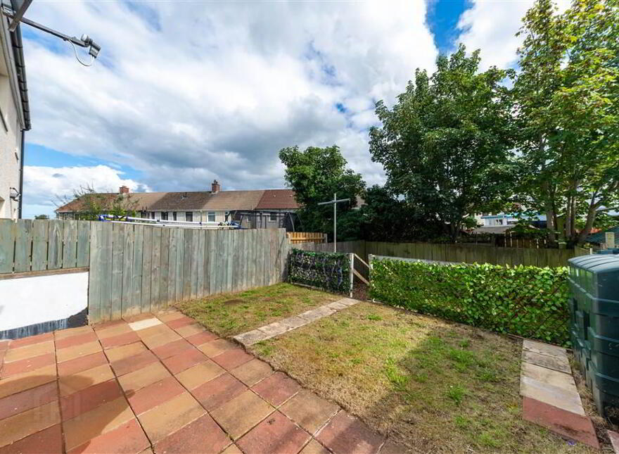142 Benmore Drive, Belfast, BT10 0EJ