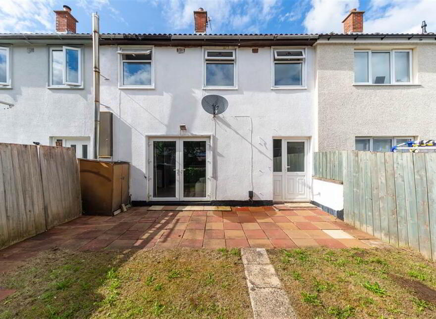 142 Benmore Drive, Belfast, BT10 0EJ
