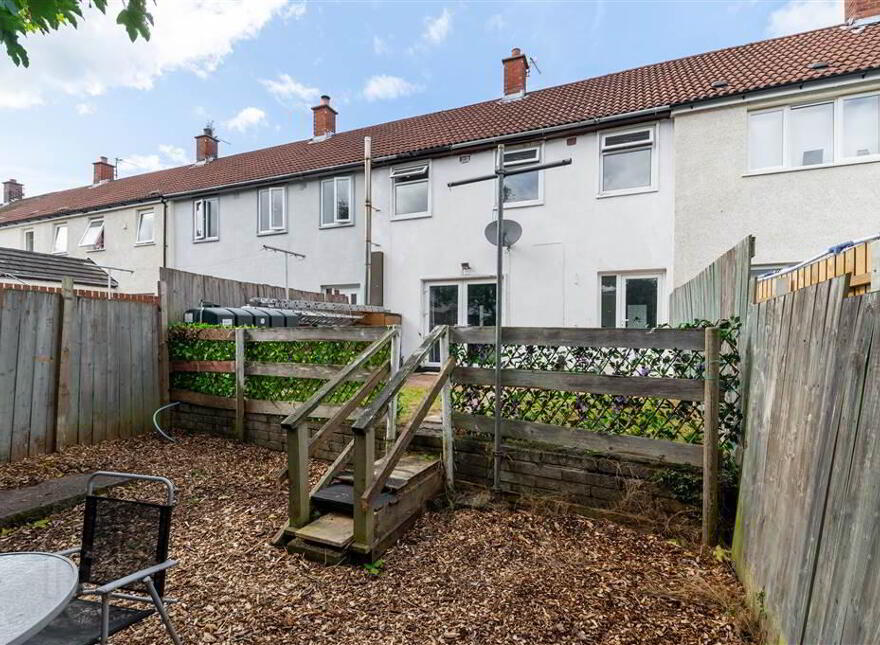 142 Benmore Drive, Belfast, BT10 0EJ