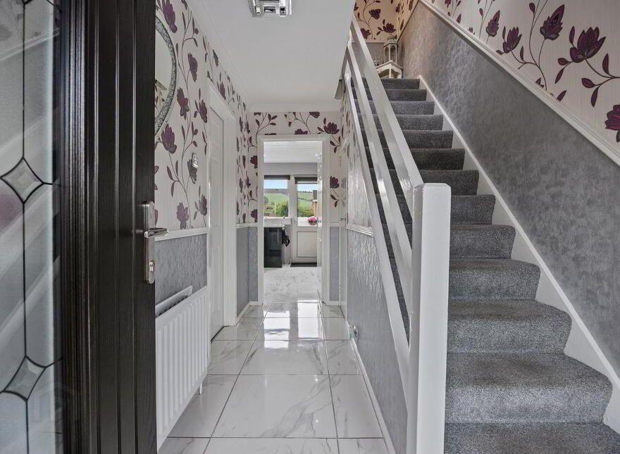 1 Knowes Crescent, Ballynahinch, BT24 8LJ